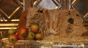 Autumn-Spice-Cake-with-Crabapples